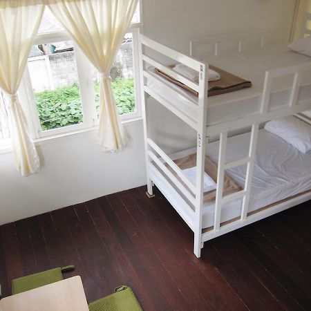 Albergue Baan Nai Trok Bangkok Exterior foto