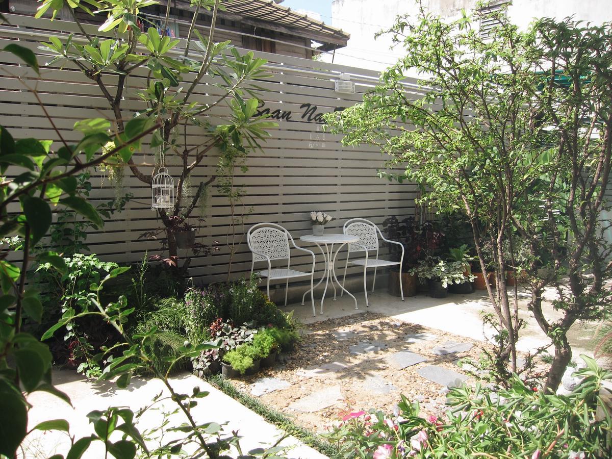 Albergue Baan Nai Trok Bangkok Exterior foto